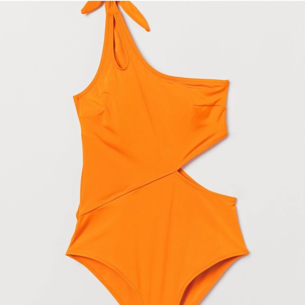 One piece swimsuit